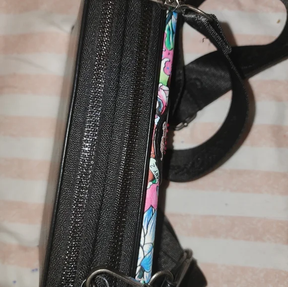 NWT Ed Hardy Black Pink Love Kills Slowly Large Wallet Crossbody Bag - Picture 3 of 5